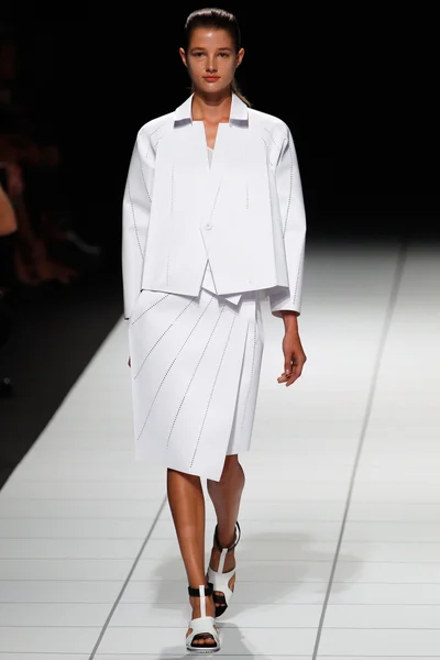 Look 2